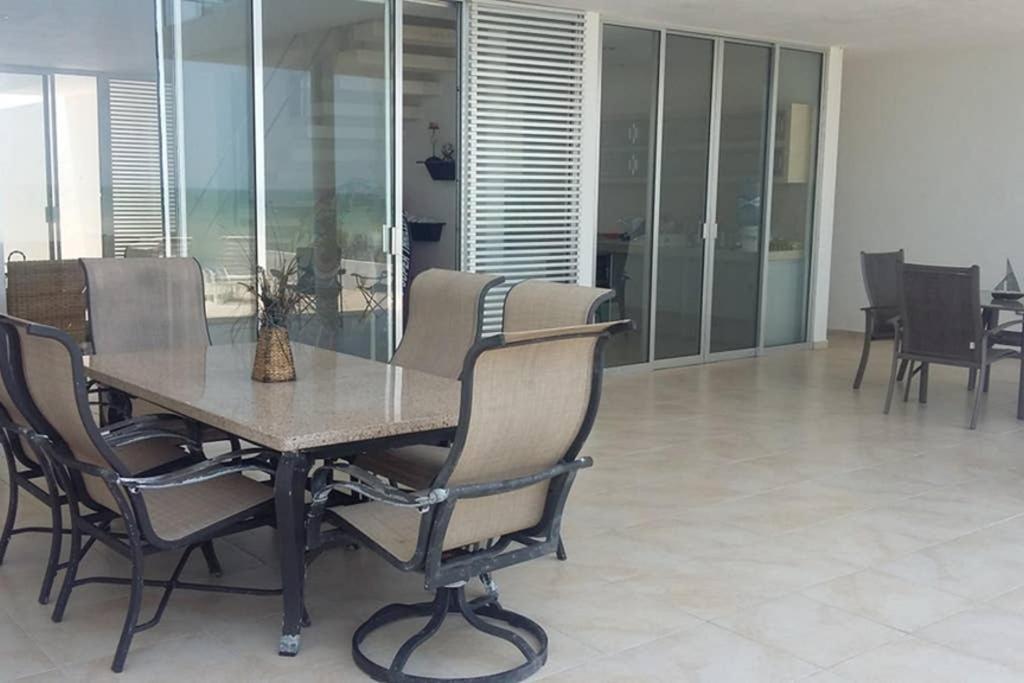 Villa Designer'S House Beach Front Superb Ocean View Hi Speed Wifi Telchac Puerto Exterior foto